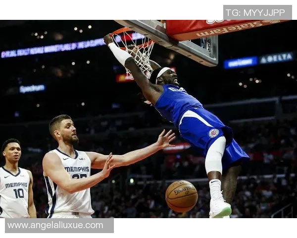 火箭队与灰熊队激战正酣谁能在这场较量中笑到最后